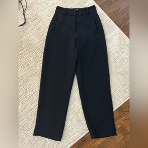 Aritzia Wilfred size 00 black cropped dress pants